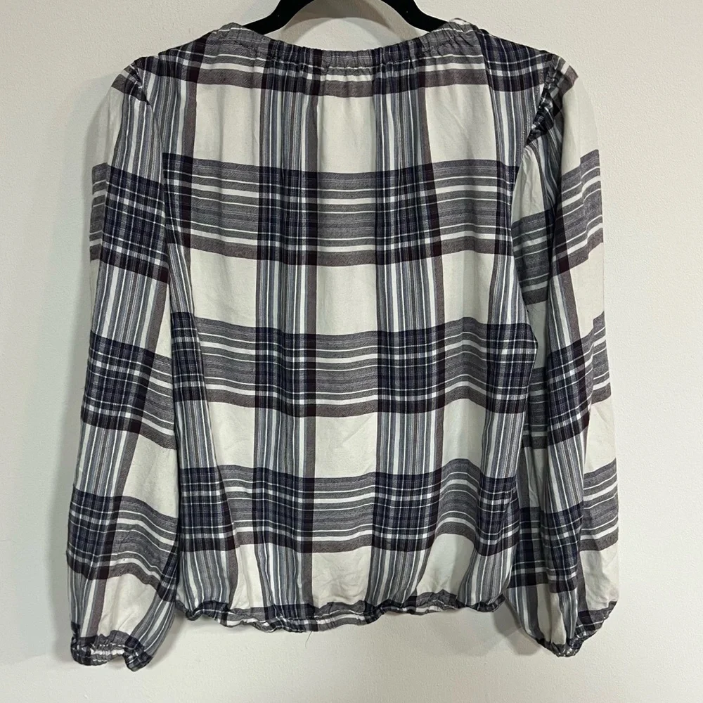 Anthropologie cloth stone